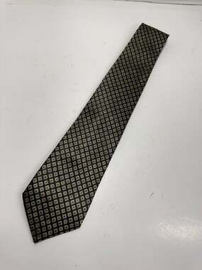 Arsenal Men's Geometric Pattern Hand-Made Silk Necktie